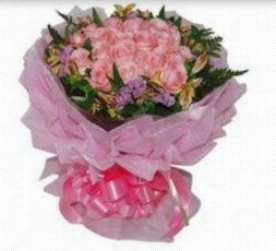 玫瑰坊提供玫瑰花,百合,結婚襟花等產品